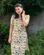 Load image into Gallery viewer, Anokhi Kalamkari Heritage Kurti