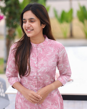 Load image into Gallery viewer, Pink Rose Cotton Kurti