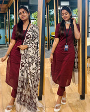 Load image into Gallery viewer, Maroon Cotton Kurti Set with Printed Dupatta
