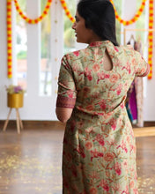 Load image into Gallery viewer, Elegant Festival Wear Kurtis
