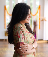Load image into Gallery viewer, Elegant Festival Wear Kurtis
